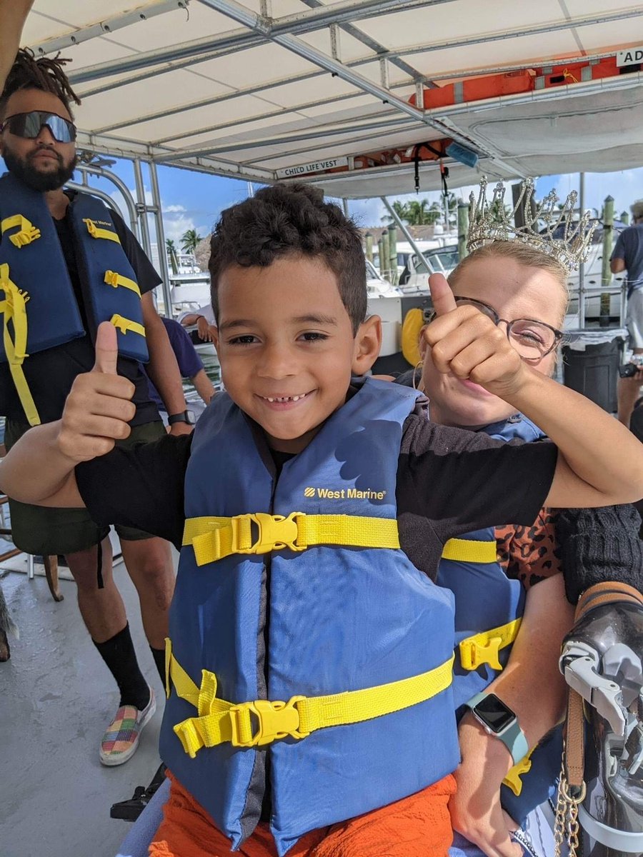 MsWheelchairUSA's tweet photo. Thank you Shake-a-Leg Miami for inviting us out on an afternoon boat ride! I have never taken my wheelchair out on the water before, so this was an amazing first experience! 

#Catchingwaves 🌊
Sara Gaver, Ms. Wheelchair USA 22-23
#MWUSA #mswheelchairusa #disabilitypageants https://t.co/Ady89FHN6F