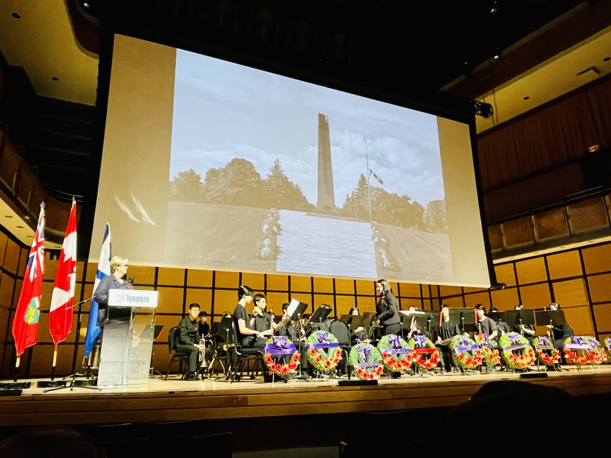 Many thanks to @shelleycarrollto for hosting an incredibly moving service at the Meridien Arts Centre.  Let us take pause today for the sacrifices that have been made by veterans, the armed forces and their families for the freedom we enjoy.  #RemembranceDay