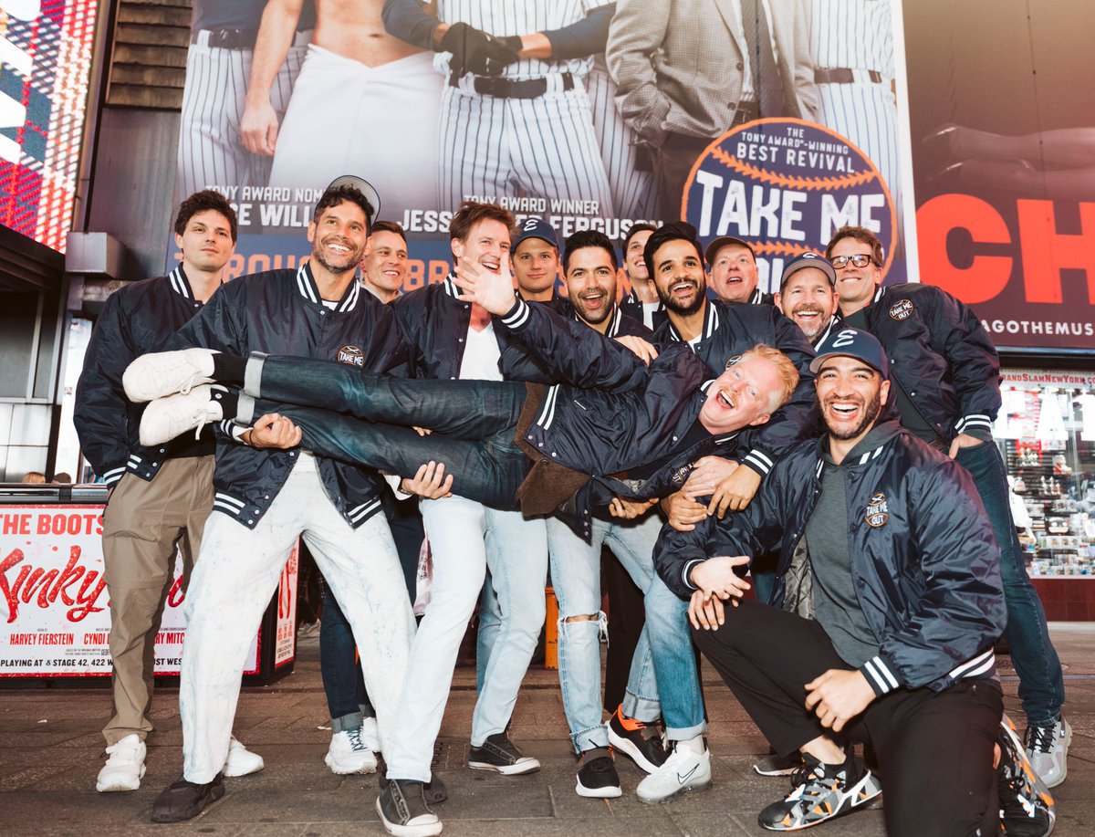 Takemeoutbway's tweet photo. Some team bonding at our new Times Square billboard💯 https://t.co/UGlZzeWKHt