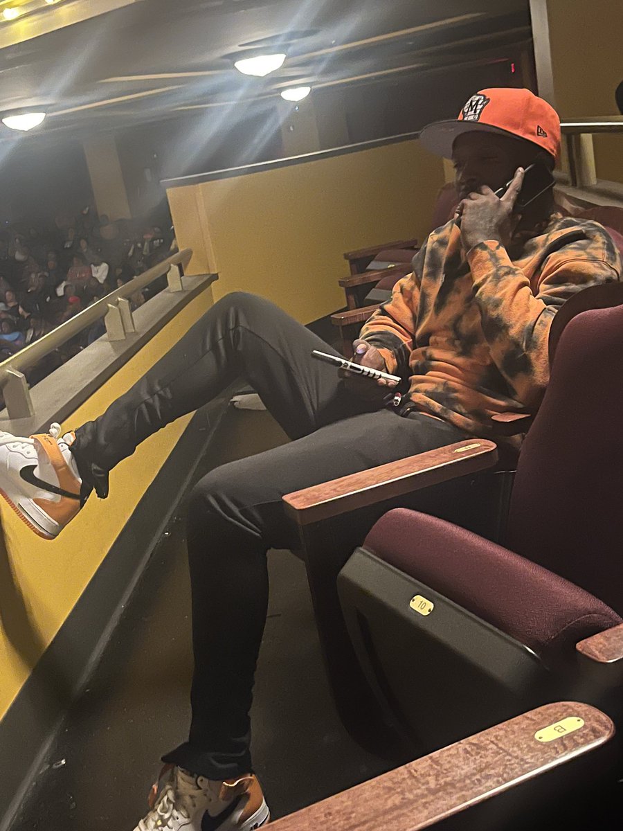 SG_damit's tweet photo. @KarlousM @chicoBean 
@85SouthShow https://t.co/C0pIiQyoxc