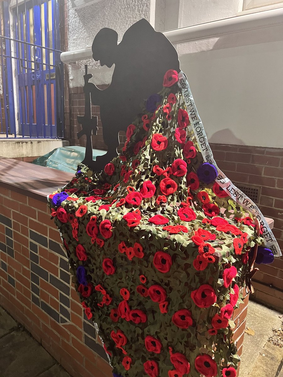 olivercoppard's tweet image. This evening I met the team at the Royal British Legion, Chapeltown. I had the chance to listen to veterans, service members and charities, and talk to them about both their work, and the help and support they need @PoppyLegion