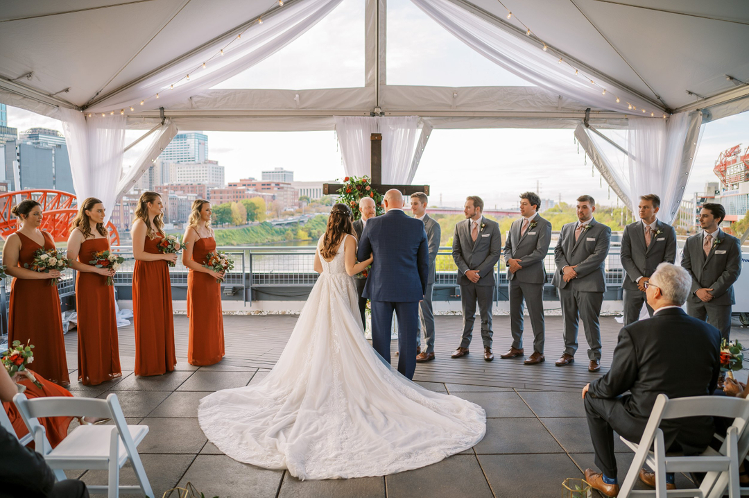 Honestly, might be one of our best shots to date. Dinosaurs make everything better, even weddings. Our new blog post is LIVE, showcasing all of the goodness Ashton + Ryan's wedding @thebridgebuilding
Link in bio! 

#detailsnashville #nashvilleweddingphotographer #Nashvillewedding