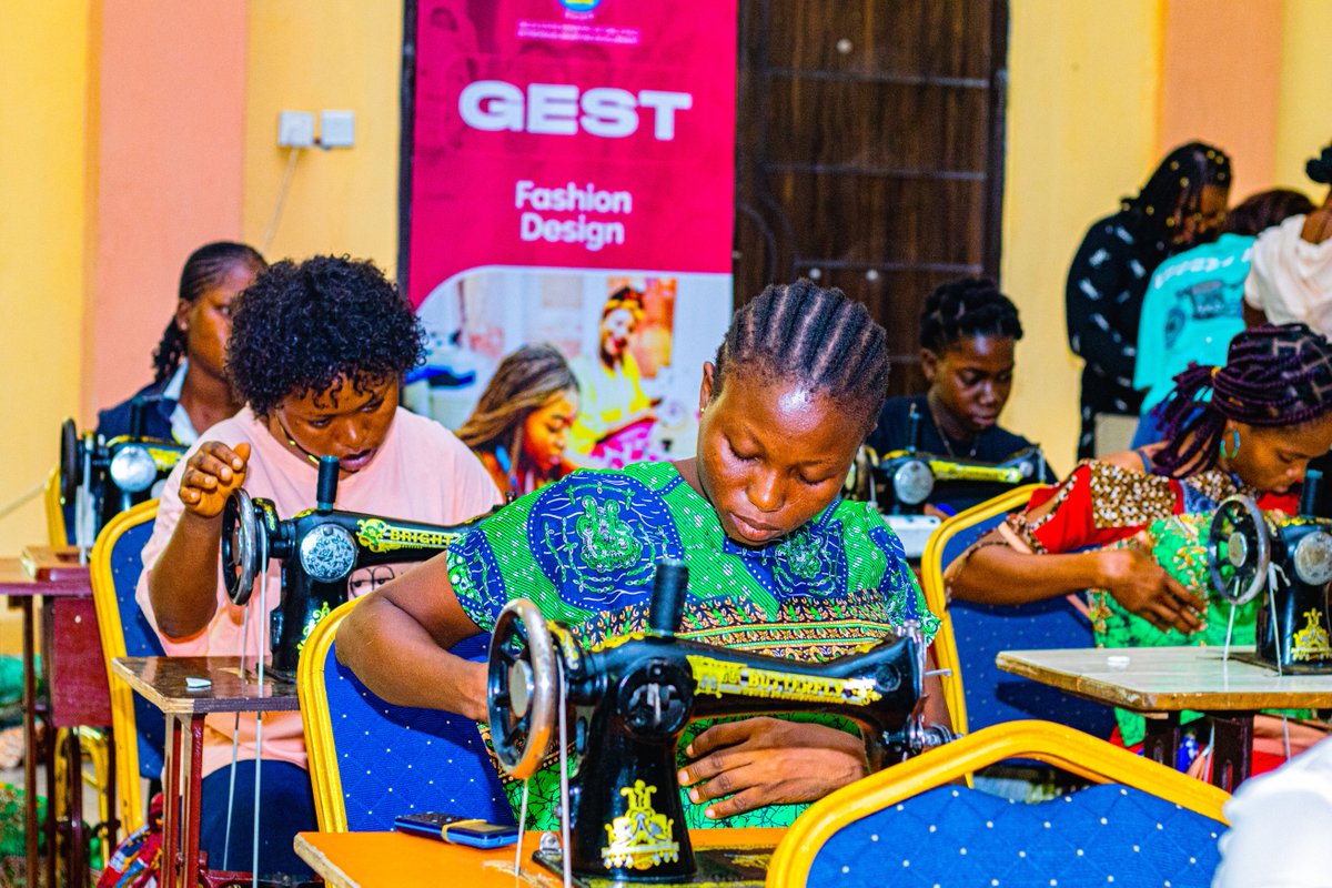 Deltahagcd's tweet photo. Today, we concluded the interview exercise with prospective #ProjectGEST beneficiaries in Isoko North and South Local Government Areas, at the Isoko Development Union Hall, Oleh. Today's exercise marks the end of the entire interview process that began on October 31st, 2022. https://t.co/GkCXg7yPr4
