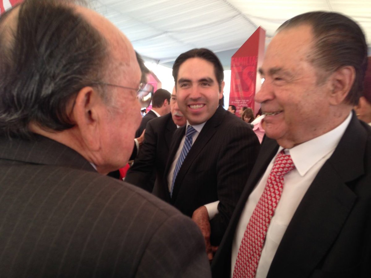 acirfiestabrava's tweet photo. Con Don Francisco Ibarra López, se va un pilar fundamental de la Radio Mexicana

Hoy se reencuentran los últimos dos fundadores de Grupo ACIR @grupoacir Don Francisco y Enrique Hernández Flores @EnriqueHerFlo con su cariño, complicidad, y eterna Amistad

Gracias por tanto

QEPD https://t.co/BJzSpGg6Uv