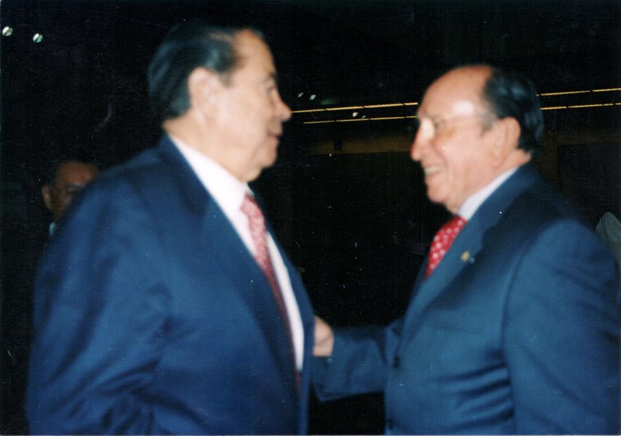 acirfiestabrava's tweet photo. Con Don Francisco Ibarra López, se va un pilar fundamental de la Radio Mexicana

Hoy se reencuentran los últimos dos fundadores de Grupo ACIR @grupoacir Don Francisco y Enrique Hernández Flores @EnriqueHerFlo con su cariño, complicidad, y eterna Amistad

Gracias por tanto

QEPD https://t.co/BJzSpGg6Uv