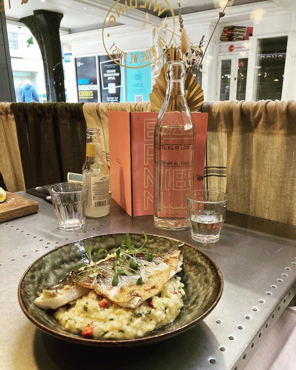 “Probably our last lunch @wilding_sal. Very sad to see it go”

Thanks <a href="/degsignal/">Doug Green FIRSE</a> for popping in, saying goodbye &amp; sharing the love 

#salisbury #fishfriday #goodbye