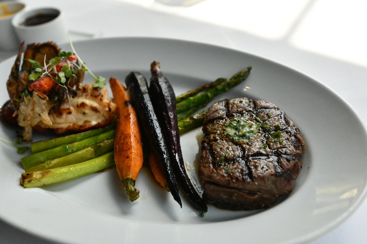 Willie_Gs's tweet photo. Veterans, we salute you! We invite all current and former military members to enjoy 20% off their meal* when they dine-in with us on Sunday, November 13th.

*Must show military ID to receive discount. https://t.co/YjcLrJTyWG