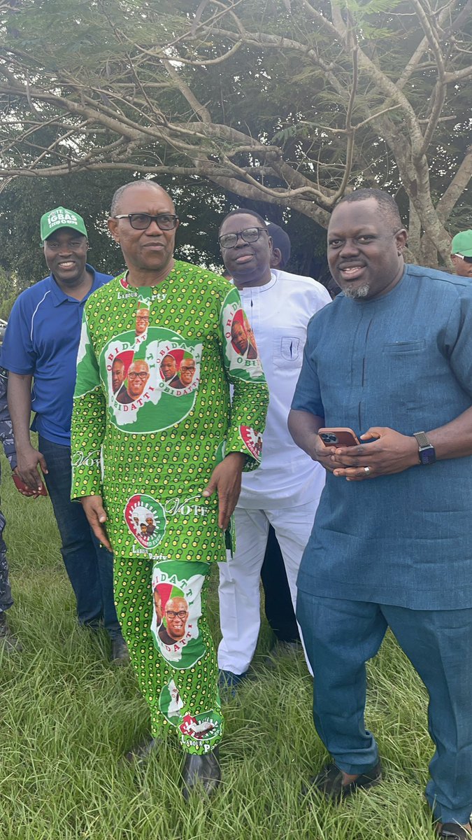 OnomenBriggs's tweet image. So we hosted the Incoming President of Labour Party His Excellency Mr Peter Obi @PeterObi and @AishaYesufu at Uromi, Edo State and he landed at my father’s compound Bishop Matthew Okpebholo who also donated a Building to @NgLabour as their secretariat….