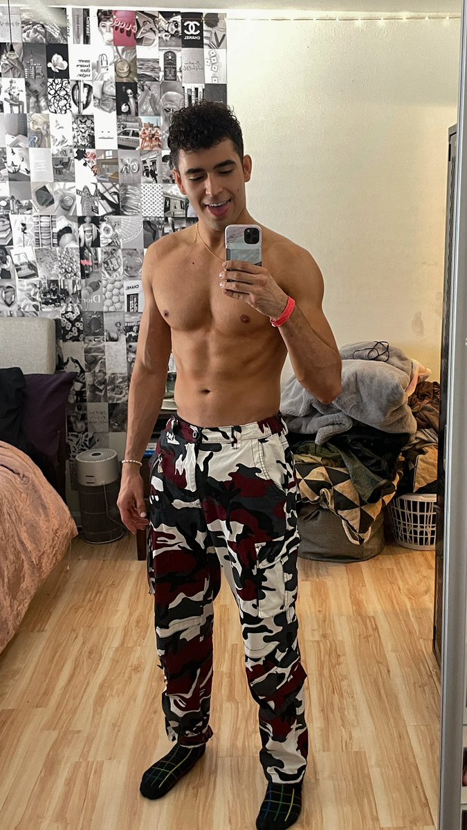 pants from amazon, thank you mr. bezos 😘