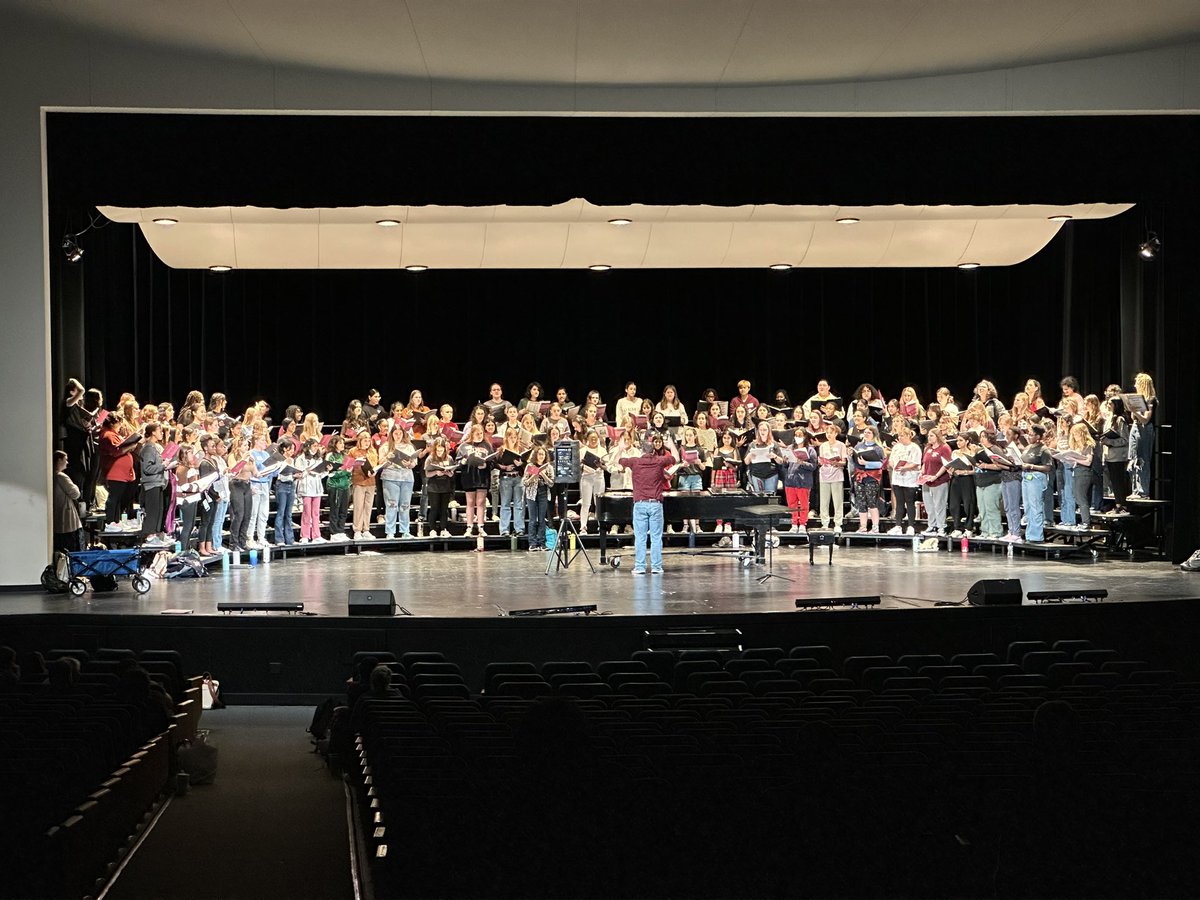 manorhighchoir's tweet photo. Our scholars representing in the Region 26 All-Region Treble Choir. Make sure you come out on Saturday, 5pm at the Klerk Performing Arts Center at Georgetown High School and hear these wonderful singers. #WAMM #manorhighschool #manormustangchoir #choir #regionchoir #tmea https://t.co/nwZGRDeEyb