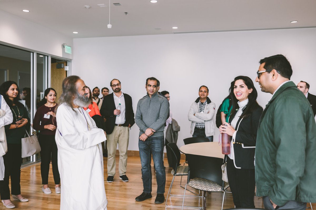 Gurudev <a href="/SriSri/">Gurudev</a> with faculty and students at 
<a href="/GeorgiaTech/">Georgia Tech</a> in #Atlanta yesterday 🤩

Our #SKYbreathmeditation programs are a regular feature here. Helping students drop stress and live their best lives 🙌.

Learn more about SKY Campus Happiness here 👉skycampushappiness.org