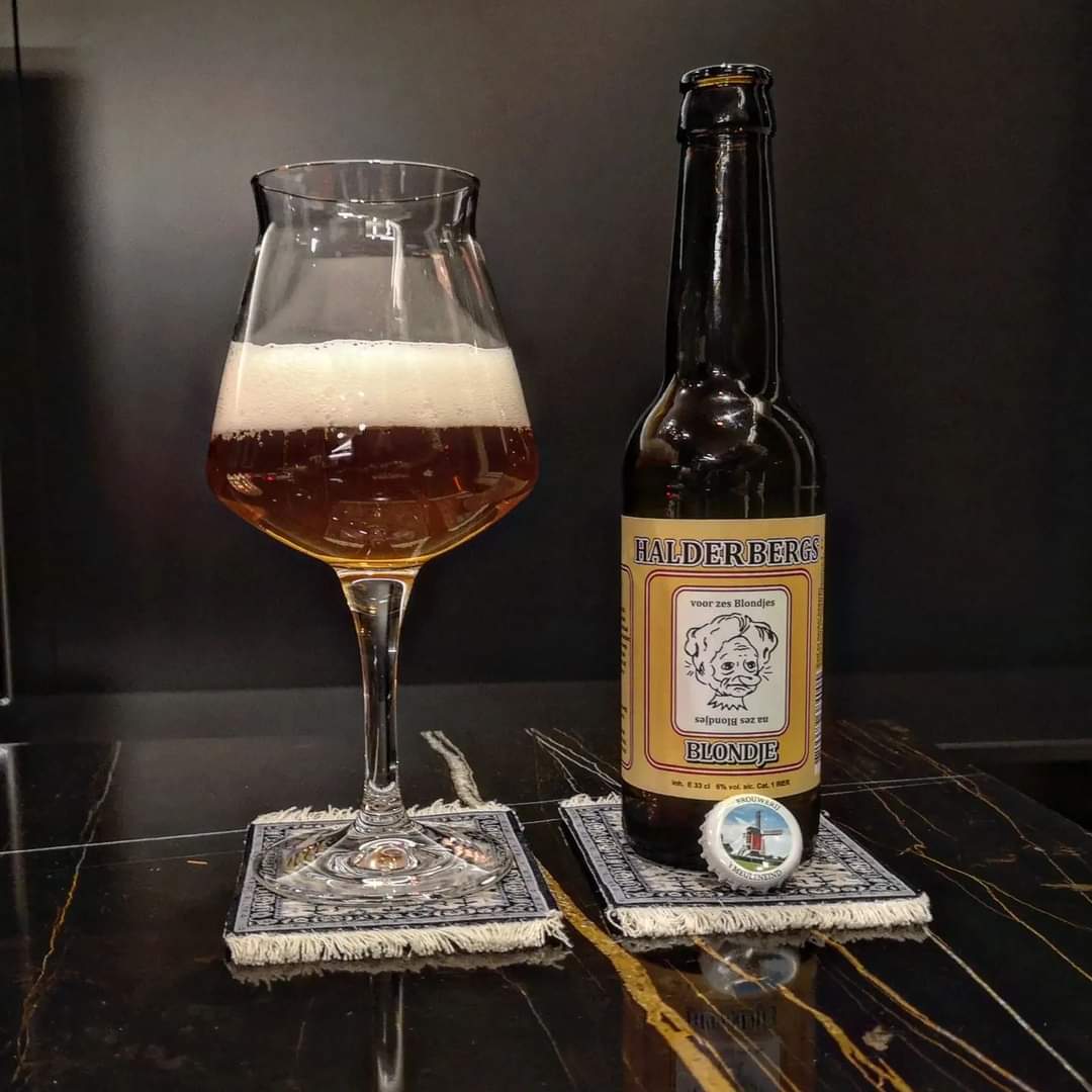 brunnenbraeu's tweet photo. Brouwerij ʼt Meuleneind - Halderbergs Blondje (***) 6,0%

#beeronthecarpet

#brouwerijtmeuleneind #tmeuleneind #halderbergs #halderbergsblondje #blondje https://t.co/amEPexDT6M
