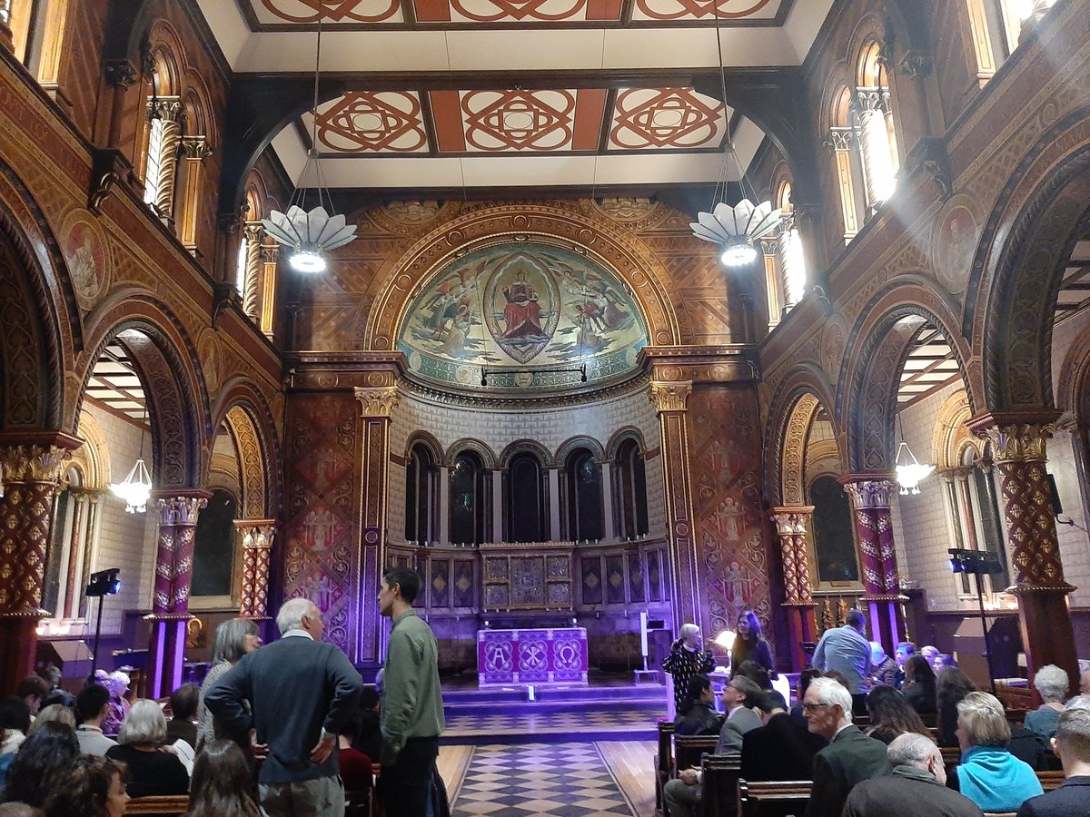 DecadentStages's tweet image. @shadowopera's Veritable Michael is about to start, and quite the setting in King's College Chapel. A space worthy of Katherine Bradley and Edith Cooper, no less...