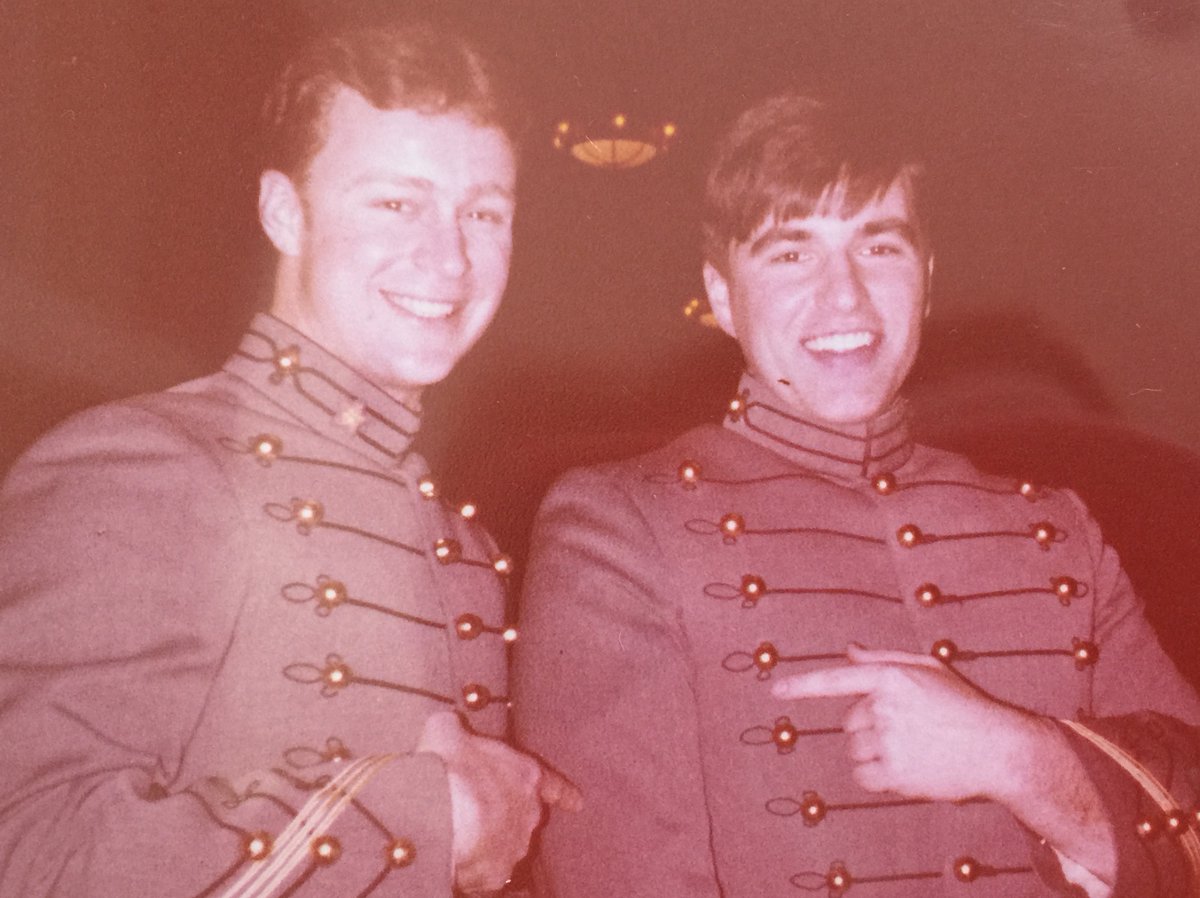 BestofDieWurst's tweet photo. Happy Veterans’ Day to all of our heroes, especially the one that raised me, who continues to lead every day by example. I love you, Daddy! @DocDonnieH https://t.co/kXmxb1cpm8