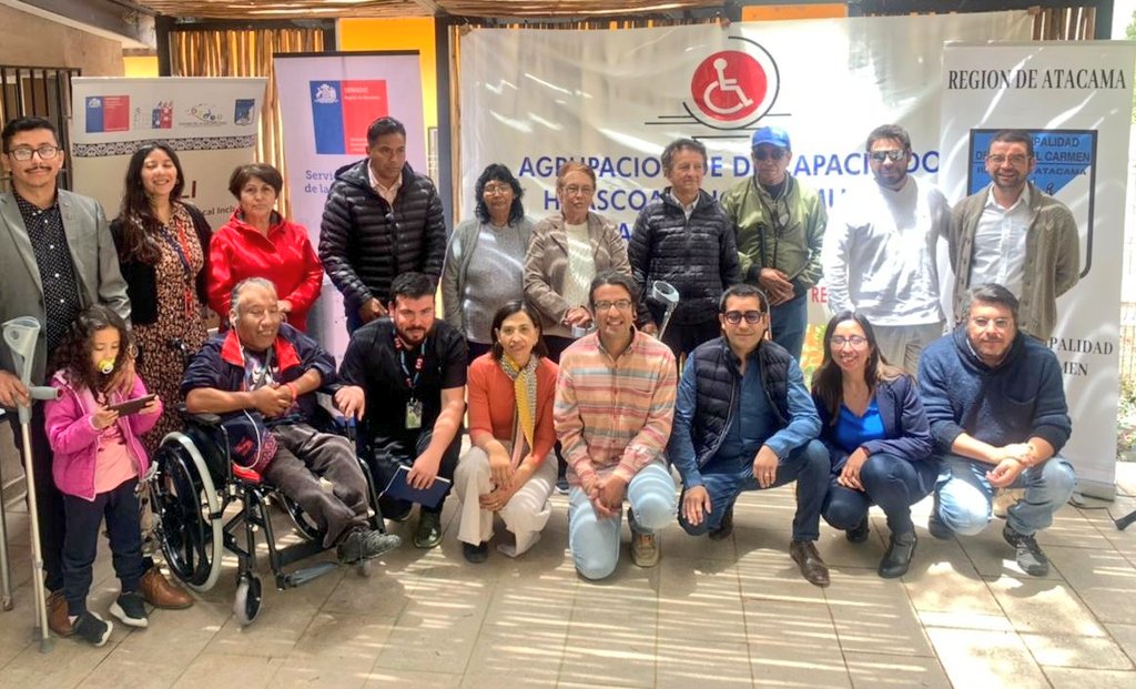 Senadis_Atacama's tweet photo. Directora @Senadis_Atacama junto al Alcalde #ALTODELCARMEN realizan hito de lanzamiento del proyecto #FONAPI "INCLUSIÓN PRODUCTIVA EN EL HUASCO ALTO”.
👉Iniciativa qué está orientada a promover el mejoramiento de las condiciones laborales de las personas con discapacidad. https://t.co/RsGDi4piLC