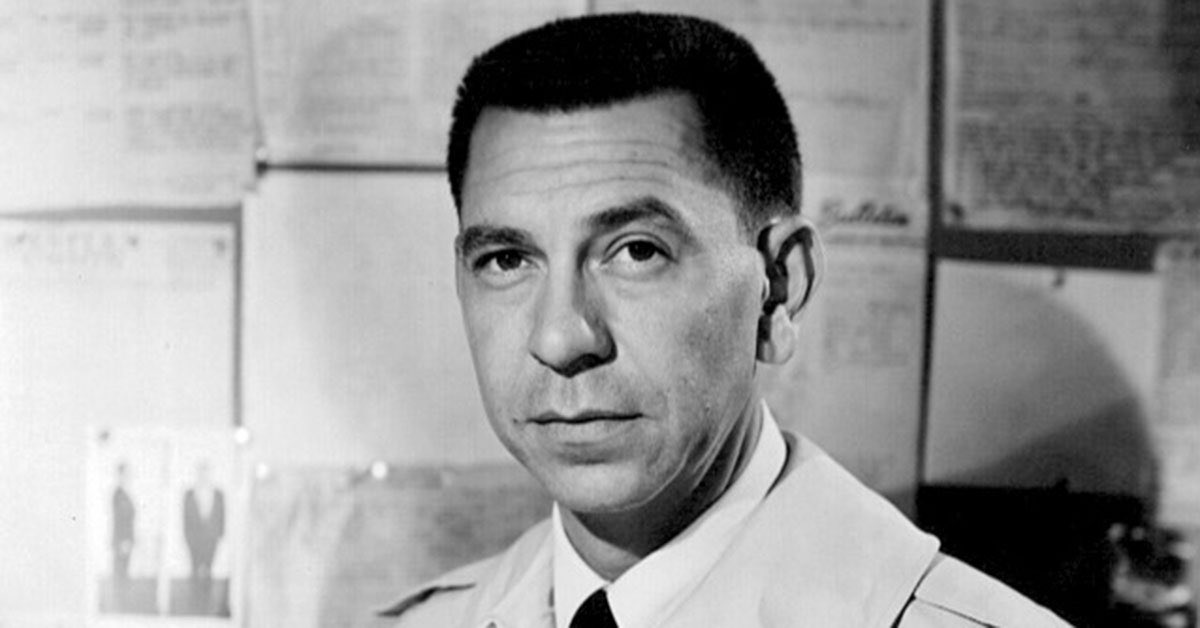 TRRFanPage's tweet photo. Happy #SgtJoeFriday #Garmy! Have a fun and safe weekend. (Especially the #MagicMachine @RalphGarman & @jenrenstewart #SheGotTheMagic heading out to the east coast.)
And happy #VeteransDay2022. https://t.co/D6wxxENpcT