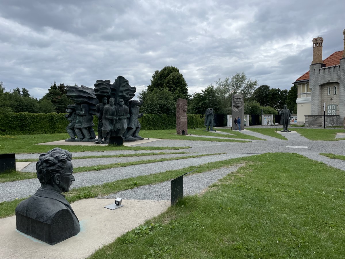 Adam Smith tweet media