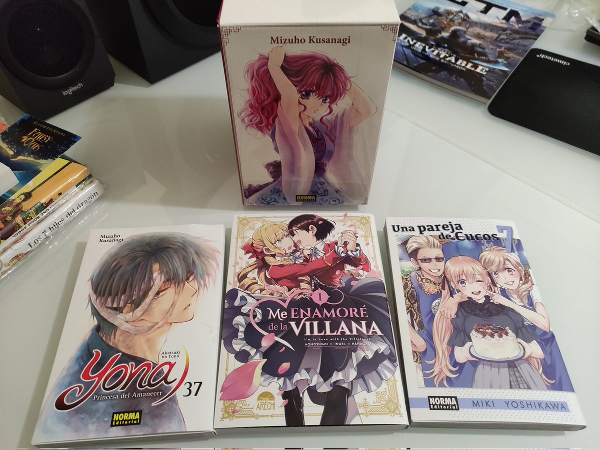 Ruisumore's tweet image. Paso fugaz por @multiversofriki y salgo con Yona 37 más cofre, Una pareja de cucos 7 de @YoshikawaMiki y Me enamoré de la villana, adaptación a manga de la novela de @inori_narou. Con ganas de leer esta comedia editada por @ArechiManga