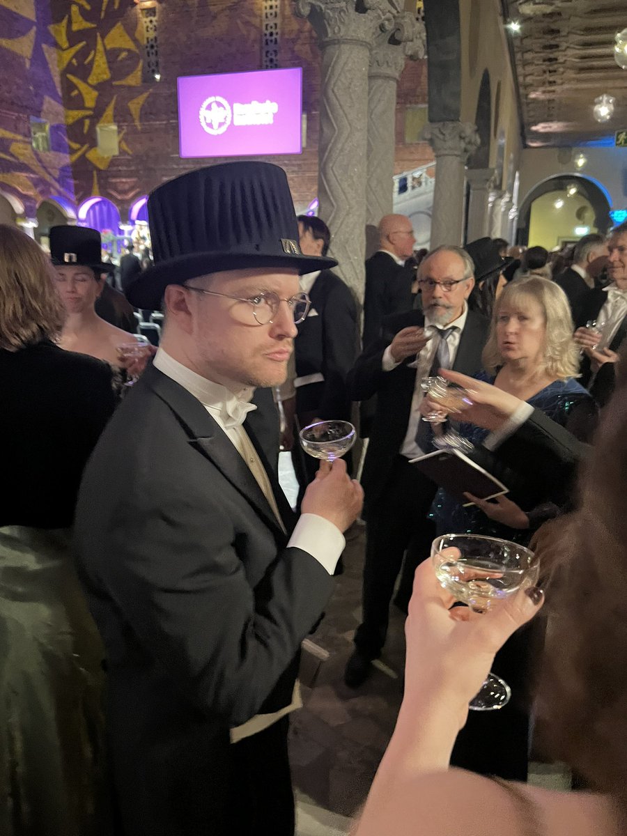 Edmund Loh Lab tweet media