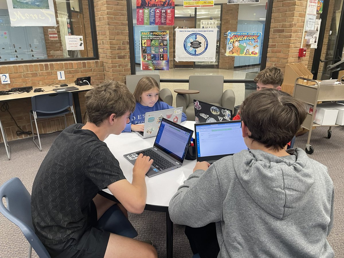 BoroLibrary's tweet image. Mrs. Flora’s 8th Grade Language Arts classes were in the library today to learn about @noodletools to create their works cited pages for their collaborative essay. @Springboro_SJHS @SpringboroSuper #borolibrary #librariestransform @BoroPantherNews