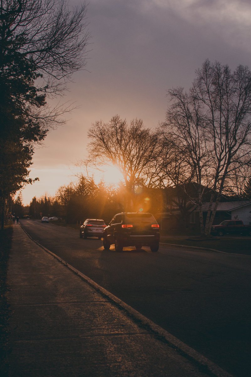 BGMediaCo's tweet photo. Sunsets always make everything more cinematic looking📸
•
#Evening #Cloud #sunscapes #sunsets #sunsetphotography #TranquilScene #Tranquility #cinematic #cinematicaesthetic https://t.co/0U5KtbeehX