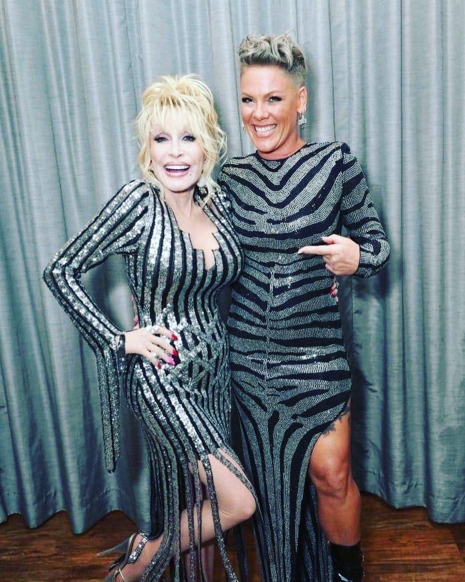 Lizinlights's tweet photo. Listen, I’m not saying it would solve the worlds problems. But, a duet song with these two would bring my queer heart so much peace. @DollyParton @Pink 😍🌈✌🏻 https://t.co/l13WzoCPnC
