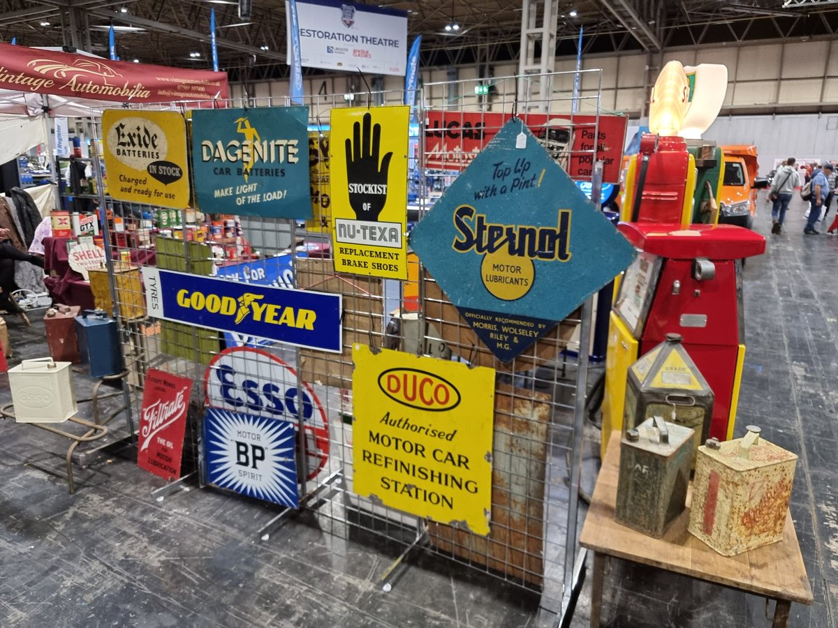 Super to see <a href="/RichardHammond/">Richard Hammond</a> and The smallest Cog crew at the NEC this weekend, must find time off the stand to have a good look at Oliver! See ourselves and many other super stands and cars  <a href="/ClassicMotorNEC/">Classic Motor Show</a> <a href="/AntAnstead/">Ant Anstead</a> <a href="/mikebrewer/">Mike Brewer</a> Find us in Hall 4 beside <a href="/drapertools/">Draper Tools</a>