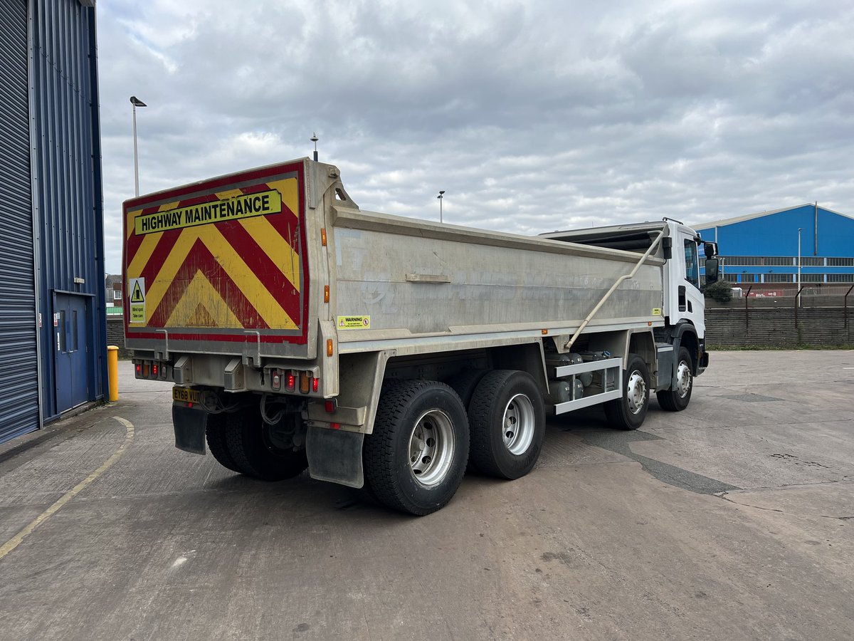 #ForSale: October 2018 #ScaniaXT P410B 8x4 HZ Euro 6 208,000kms Rest cab Auto gearbox 2 pedal opticruise Abba alloy body XT pack Left turn camera Easy sheet Auto tailgate TARE 12,660kg Finance options available ➡️ used.keltruckscania.com/used-scania-tr… #Scania #ScaniaUsedTrucks #ScaniaGo