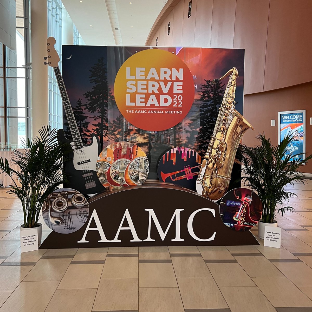 One45Software's tweet photo. We’ve arrived at LSL 2022 #AAMC22. Come visit us at Booth 222 over the weekend. Do you notice anything new? Stay tuned for an exciting announcement tomorrow…
More info - https://t.co/LpGDtFJR8o https://t.co/BhaePXwKPb