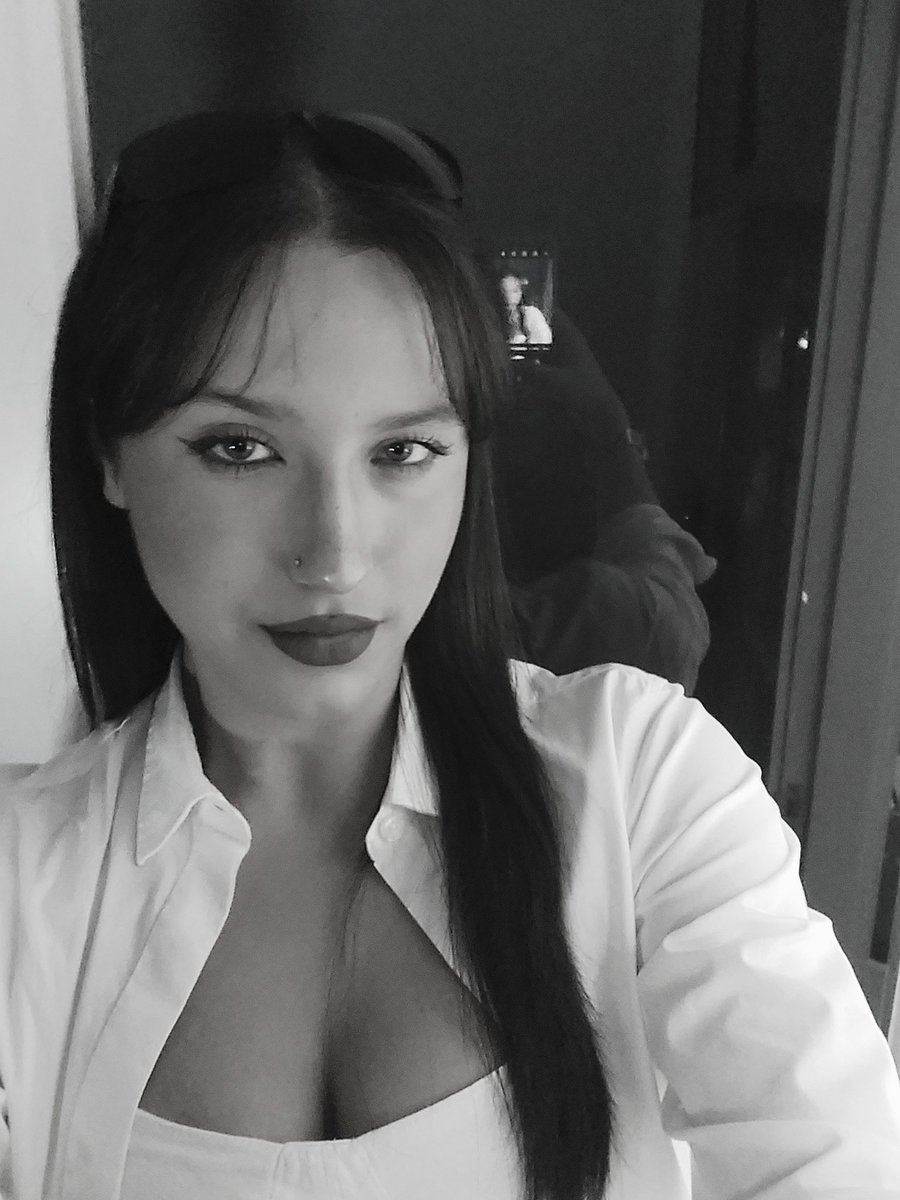 íris garcia tweet media
