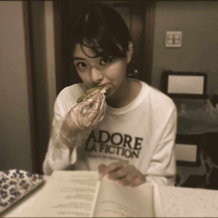 cweekulll's tweet photo. halloww aku newbie:D ayo temenan? need all💐💐 @LpmRoleplayer #roleplayer #roleplayeraccount https://t.co/z03umaRgpY