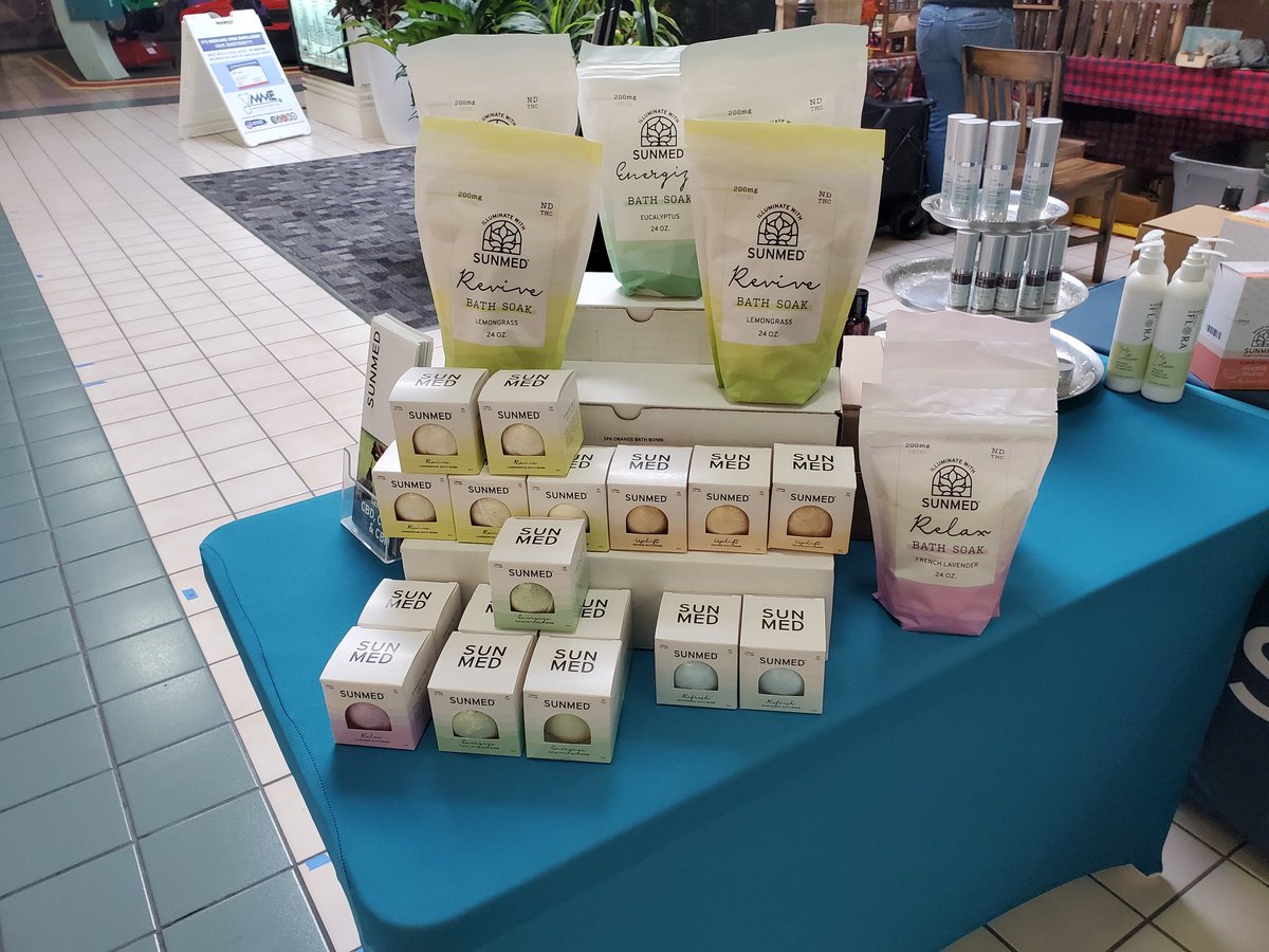 YCbdPostFalls's tweet photo. Come see #Yourcbdstorepostfallsid at the Silver Lake Mall in Coeur d'Alene ID https://t.co/YkdeRMCldN