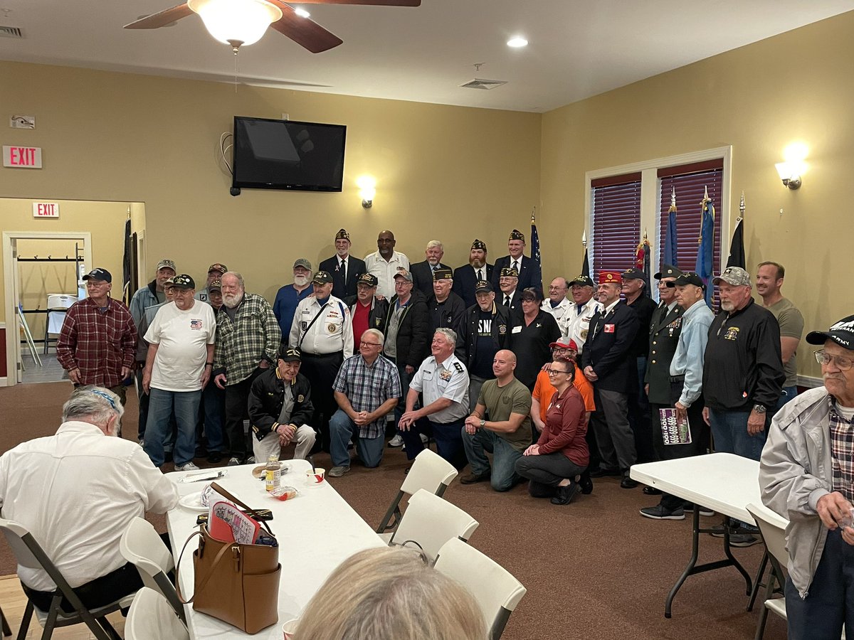 ccostello0726's tweet photo. Barnegat NJROTC and American Legion came together for a wonderful Veterans Day ceremony. TY, @Wawa for the food and beverages. @BarnegatHSNJRO1 @Barnegat_HS @Barnegat_Magee @CoachCovine @rumccoy2241 @sararicc07 https://t.co/f6JKXzCgfh