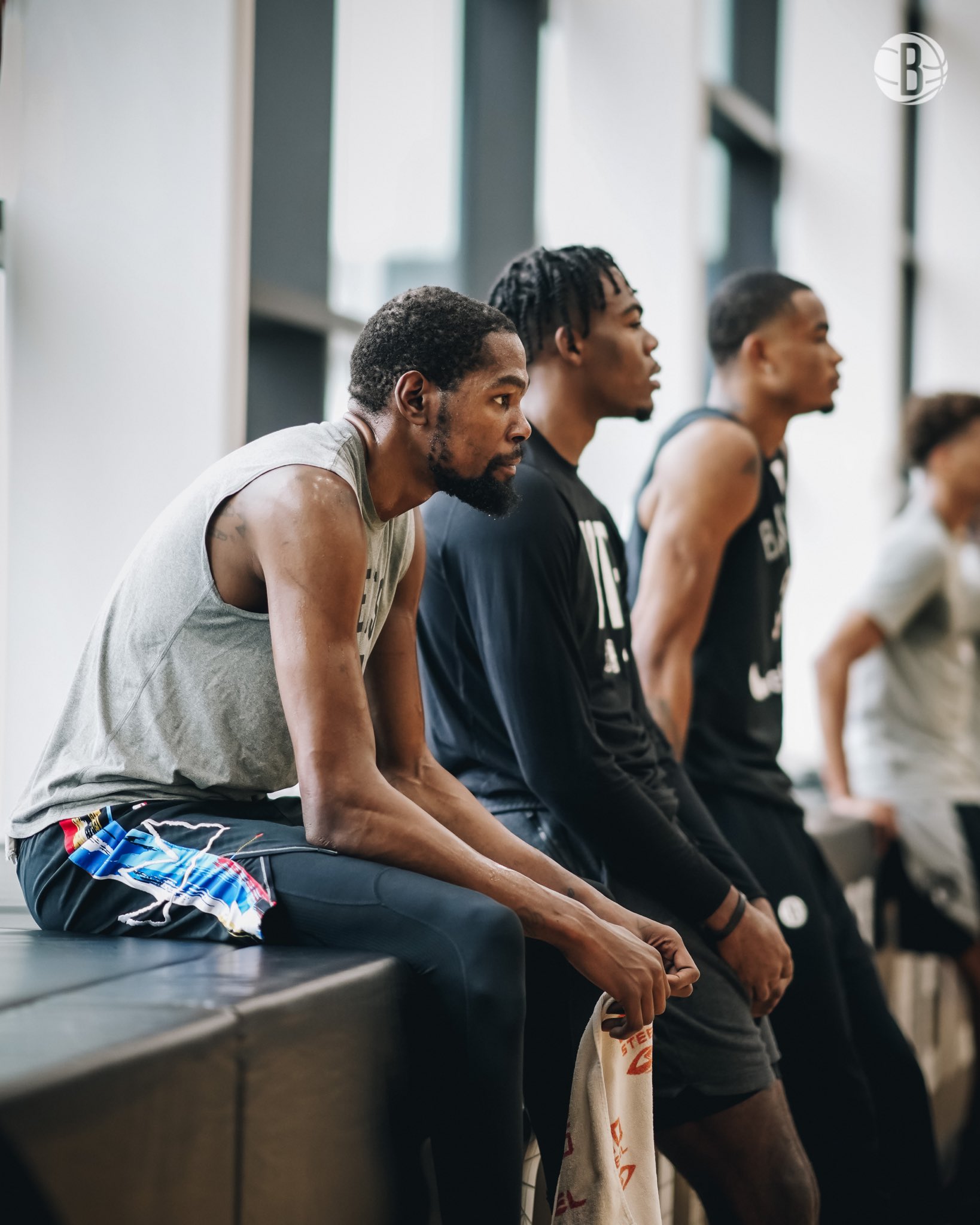 brooklyn nets nike tech