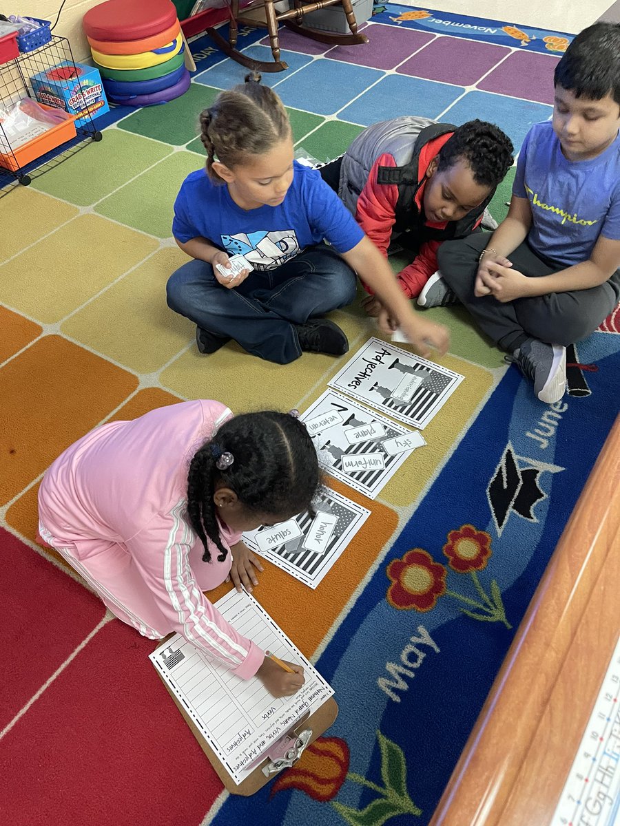 Mrs. Hutson tweet media