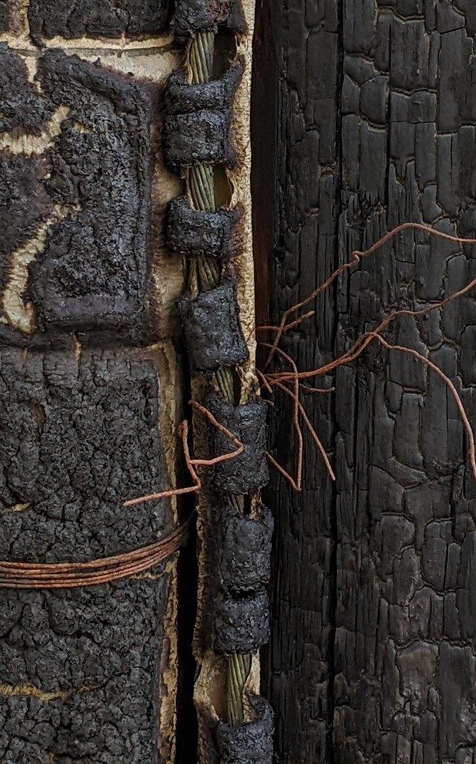 onlygoodloans's tweet photo. @LADWP #URGENT Please have your linemen take a look at this high voltage conductor ASAP as it it's insulation is compromised and someone might get seriously hurt. https://t.co/GuDOo2ePHi