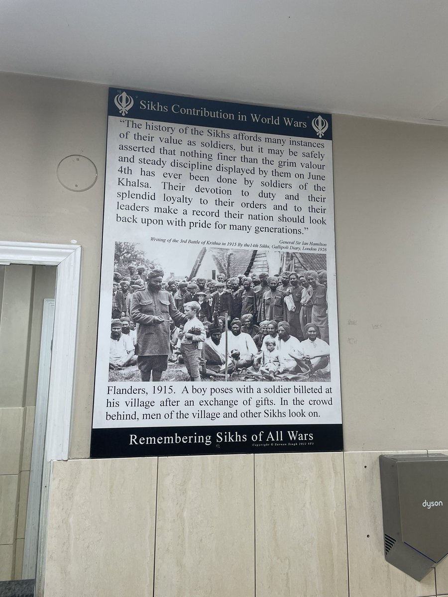 sarbjitkaur1's tweet photo. Found myself at a Brampton Gurudwara on this rainy Remembrance Day. Nice display they have up. #RemembranceDay https://t.co/B4LyMOdf6v