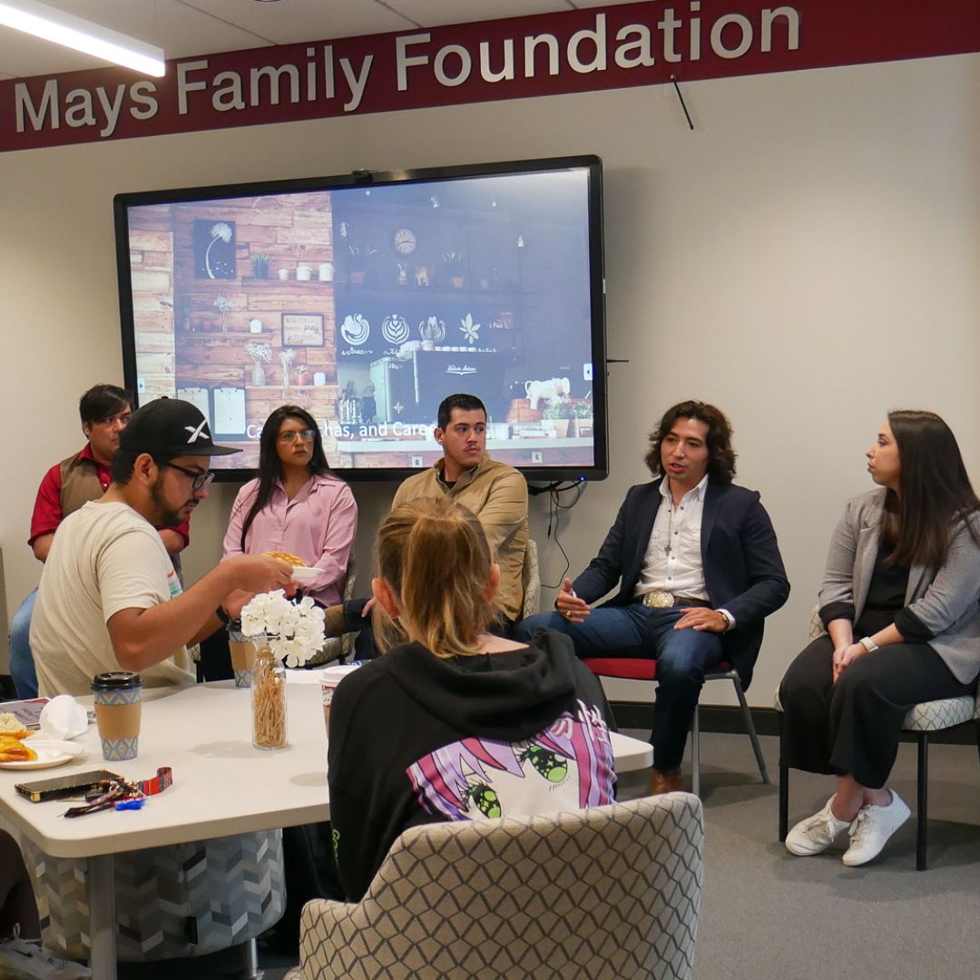 TAMUSAMays's tweet photo. First-gen week Coffee, Conchas, and Career Talk was a success. Thank you to all the #aMAYSing students that came. 

Happy First-Gen Week to all of our first-generation Jaguars! 🐾 🤩 https://t.co/amFABIptv7