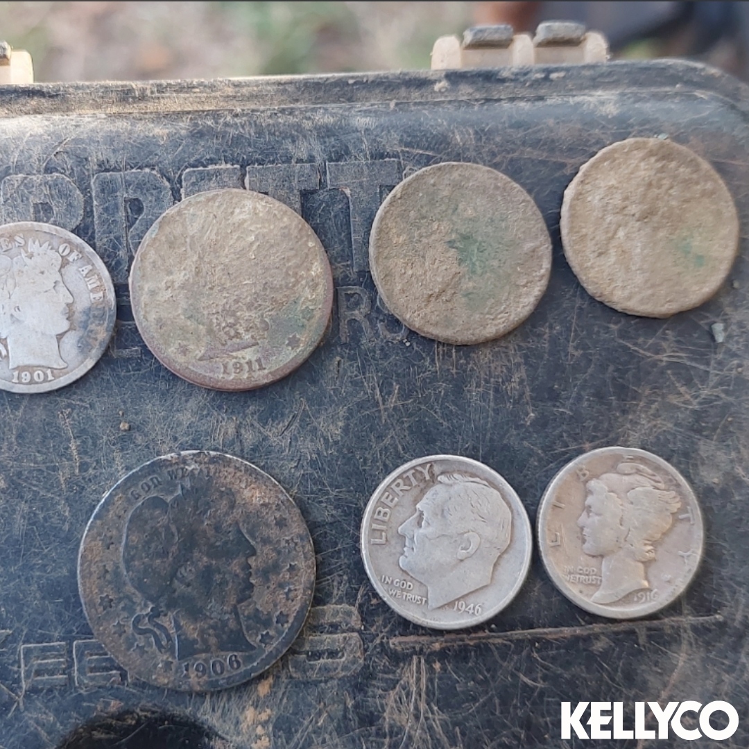 KellycoDetector's tweet photo. Alright, have we got some bucket lister finds for you today for #KellycoFindsFriday. 🪙 Check out that 1910 Barber Half found by our showroom detectorist Chris.
Check out the video on YouTube: https://t.co/uykUn4H1Td
#CoinSpill #SilverCoins #MetalDetectiing https://t.co/WT7j9hayIb