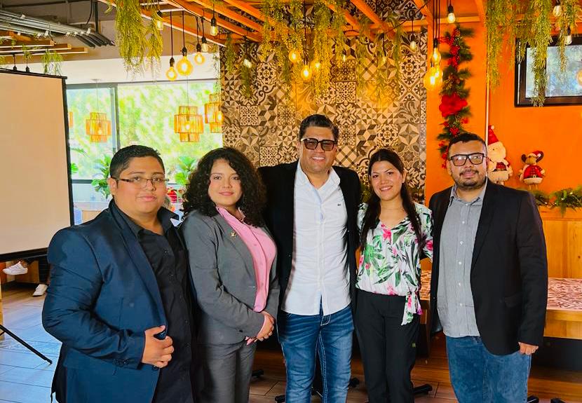 AtelierStaffing's tweet photo. El equipo de Atelier Staffing @AtelierRobotics  se encuentra en #elsalvador para ser parte de la gran premier de @LasPupusasminiserie en el #teatronacionaldeelsalvador. Ayer se ofreció una conferencia de prensa de la cual fuimos partícipes como patrocinadores oficiales. https://t.co/NvvVCgmSS6