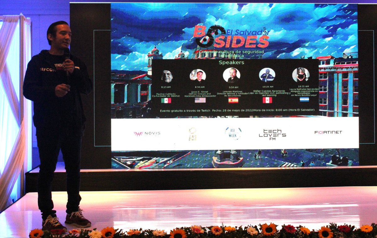 asielsalvador's tweet photo. En #ScitechDay #Día5 #ASIIW2022 conocemos la Importancia de las Comunidades y su aporte a la Academia y a las Empresas: Caso Bsi des y Hack The Box, con el experto @D4rthR3gulus, Fundador
@BSidesSv , @dc11503
#HackTheBoxMeetupSVE
#Innovación #Transformación https://t.co/T3gsI2UAFg