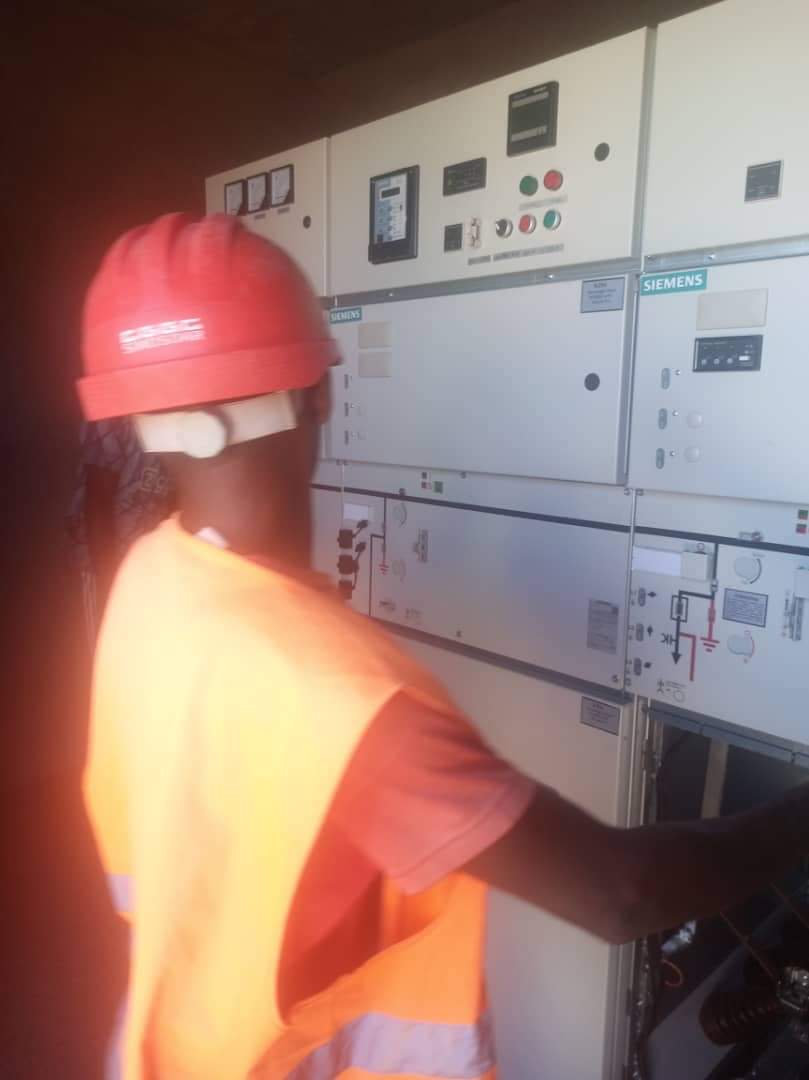 NigerMarche's tweet photo. La finition des travaux de construction des centrales hybrides de #Iferouāne et #Ingall dans la région d'#Agadez. Leurs mises en service sont prévues en début décembre 2022 ⏳🔌💡In Sha Allah au grand bonheur des populations.
#NESAP @BM_Afrique https://t.co/SragUlQ5Ks