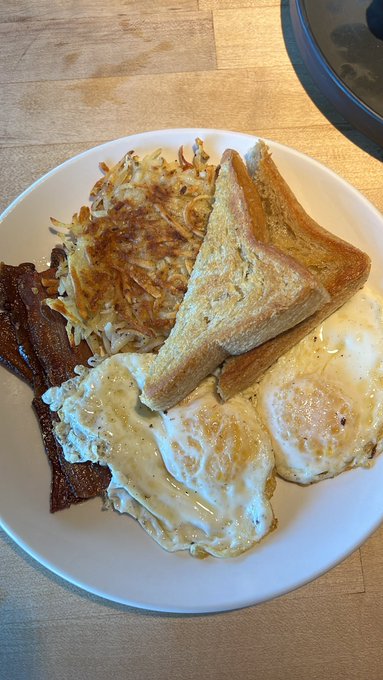 Brekki boy 🥓 https://t.co/kRsO92UTlN<a href="/tag/mvsales"class="tags"><span>#mvsales</span></a><a href="/tag/mvboys"class="tags"><span>#mvboys</span></a>