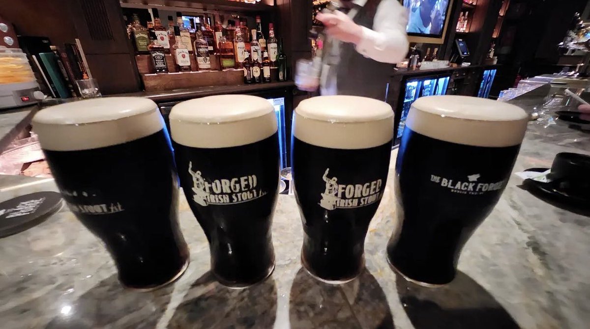 TheNotoriousMMA's tweet photo. Ireland’s creamiest, Forged Irish Stout ☘️ https://t.co/MoecYlYV5k