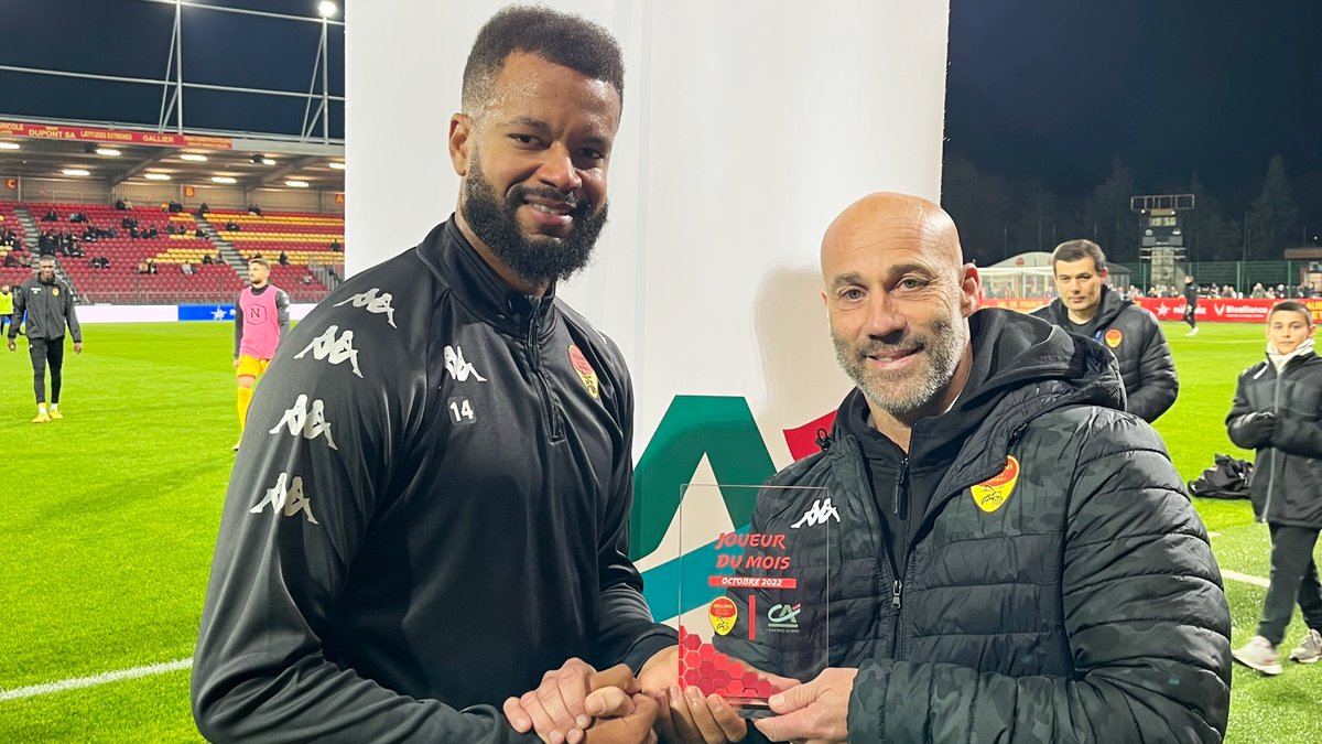 🚨 𝐋'𝐎𝐫𝐥𝐞́𝐚𝐧𝐚𝐢𝐬 𝐝'𝐎𝐜𝐭𝐨𝐛𝐫𝐞 𝐛𝐲 <a href="/CA_Centre_Loire/">Crédit Agricole Centre Loire</a> ! 🚨

🔝 Vous avez élu 𝐍𝐢𝐜𝐨𝐥𝐚𝐬 𝐒𝐀𝐈𝐍𝐓-𝐑𝐔𝐅 en tant que Joueur du mois d'Octobre ! 
Félicitations <a href="/nico_saintruf/">NSR</a> ! 😁🐝

#TeamUSO 🟡🔴