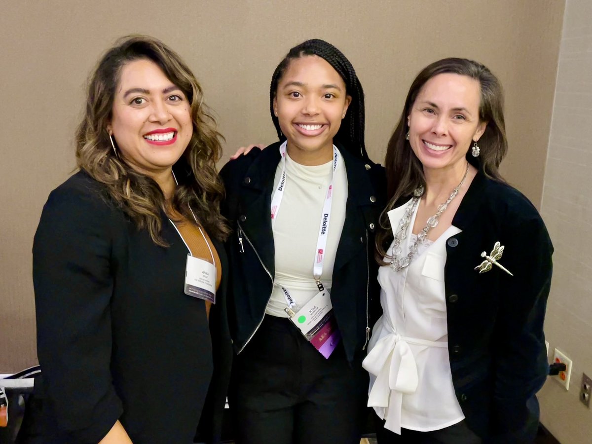 ChamberlainRA's tweet photo. Wonderful to catch up with @kresgefdn’s former @AEAamp Graduate Education Diversity (GEDI) Intern, Dr. Kyle Nisbeth, along with Kresge Managing Director of Strategic Learning, Research and Evaluation Anna Cruz at #Eval22. Kresge alumni are doing wonderful things! 🙌 https://t.co/SO8c8WGRyf