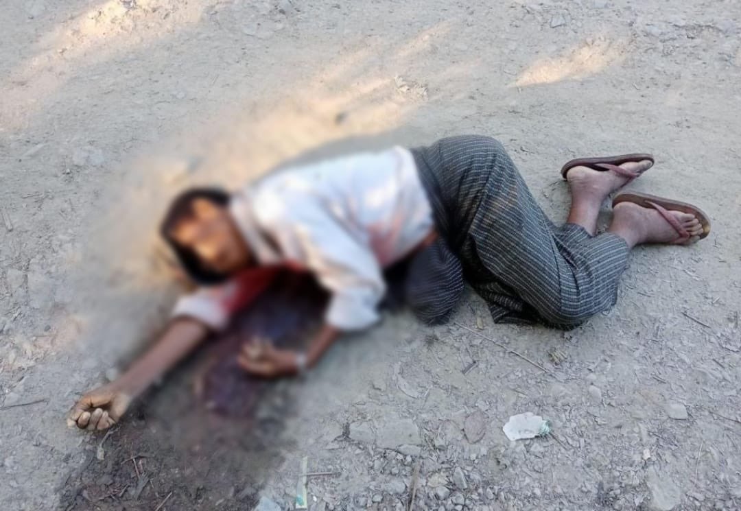 tunkhin80's tweet photo. Yesterday, in Ponnagyun Tsp, Rakhine State, at least 7 civilians were shot dead &amp; many homes burned, by #Myanmar junta troops. 

Genocidal military must pay for senseless attacks on civilians. As ASEAN meets for annual summit, must come up with concrete measures to ensure justice https://t.co/dZaV7eVYhv
