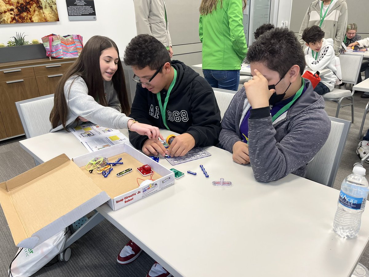 Savannah Flowers tweet media