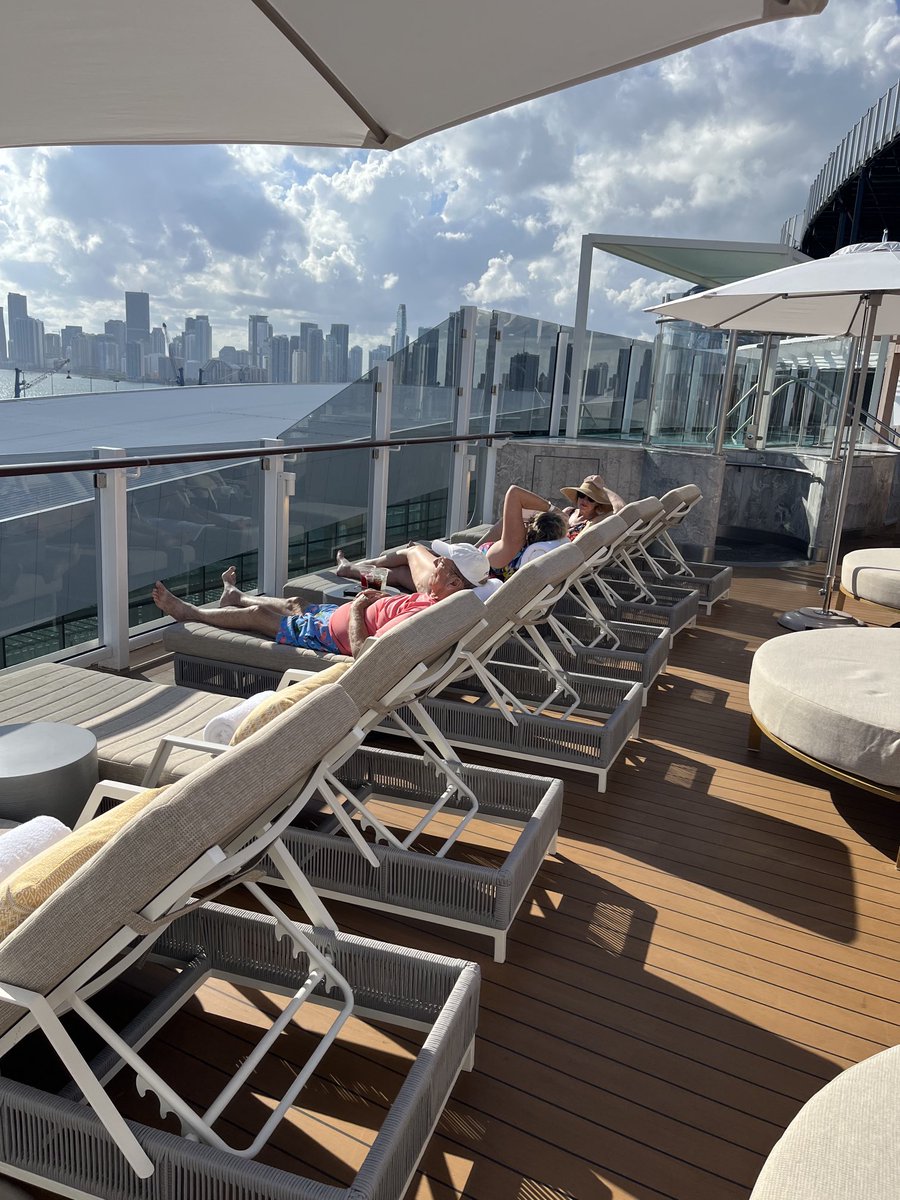 jonharvill's tweet photo. View of Miami from the Vibe Beach  Club on Norwegian Prima #Norwegian Prima #ExpediaCruisesGreystone #JoinOurTeam https://t.co/9slAYQohy5