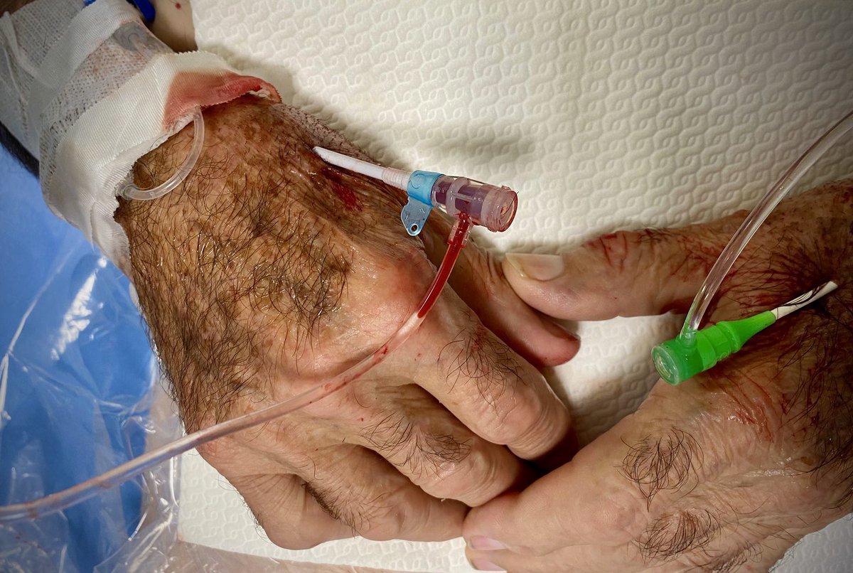 Carlo Tumscitz tweet media